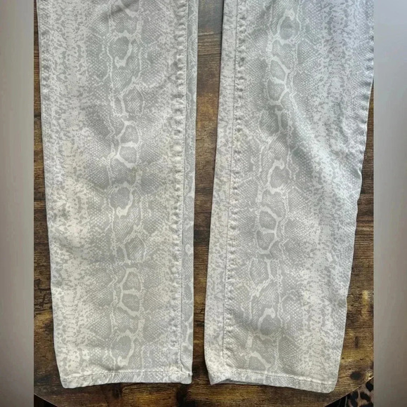 NYDJ | ladies Python print skinny pants/jeans. Size: 8 - Picture 13 of 16